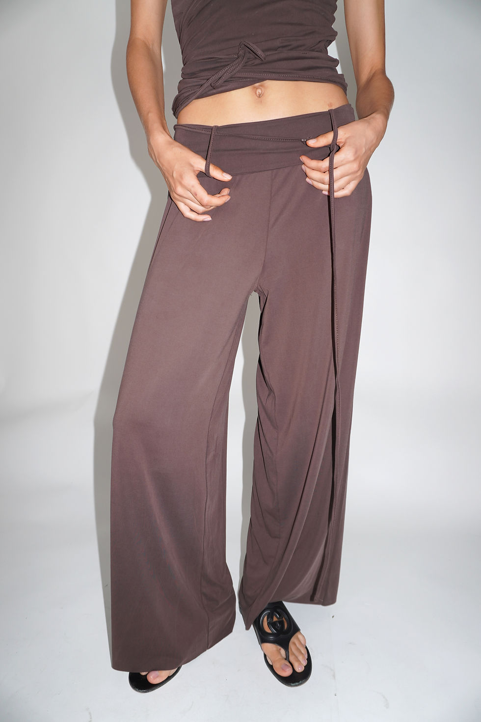 Thumbnail: Cupro Pants With A Belt | Brown