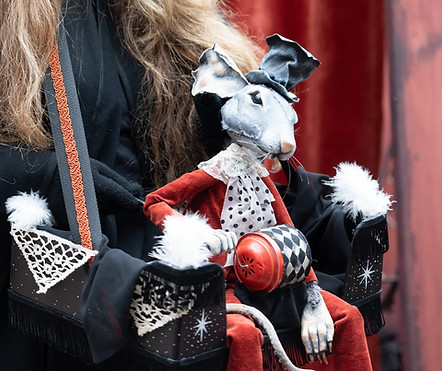 Carriage of Wonders-07.jpg