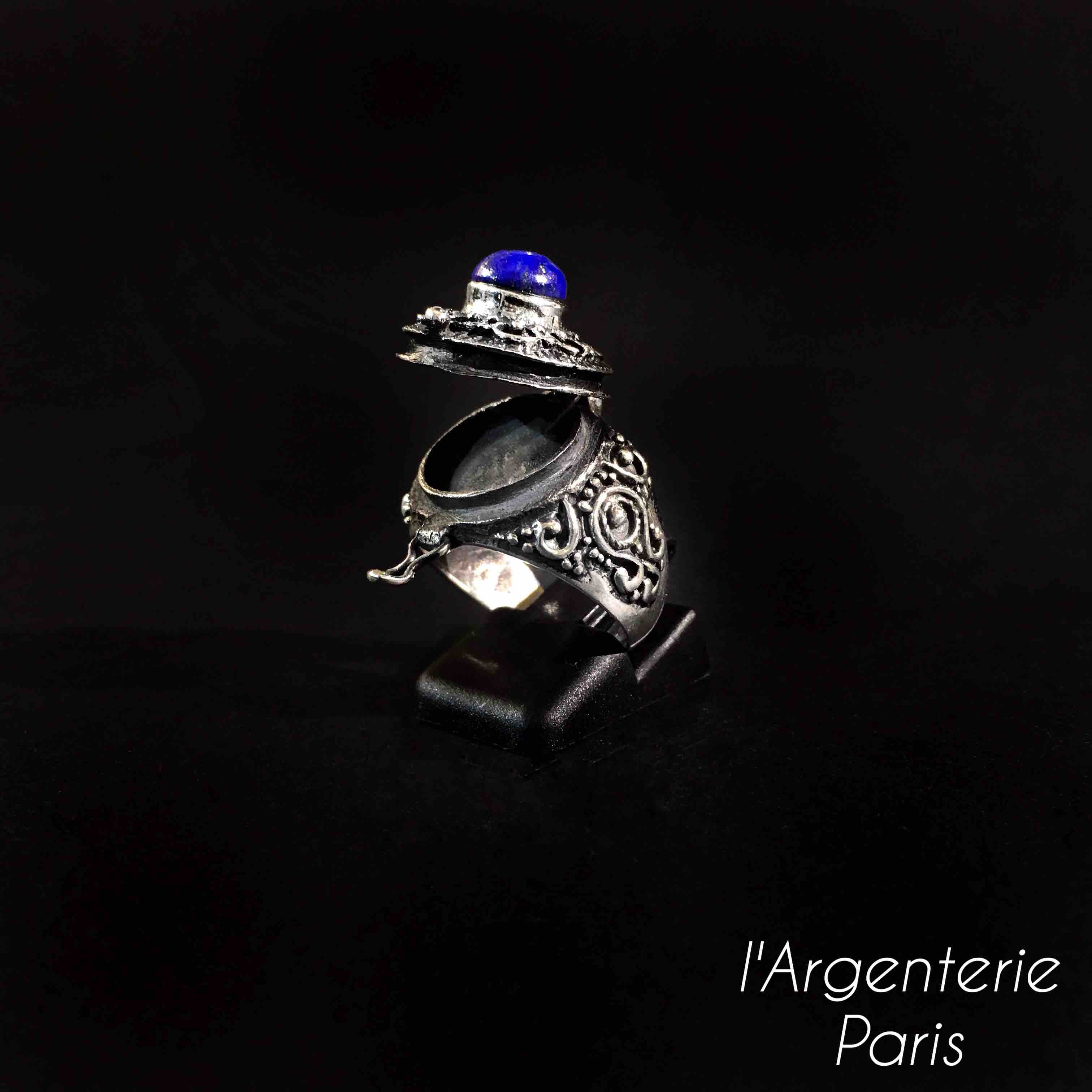 Bague à poison indienne