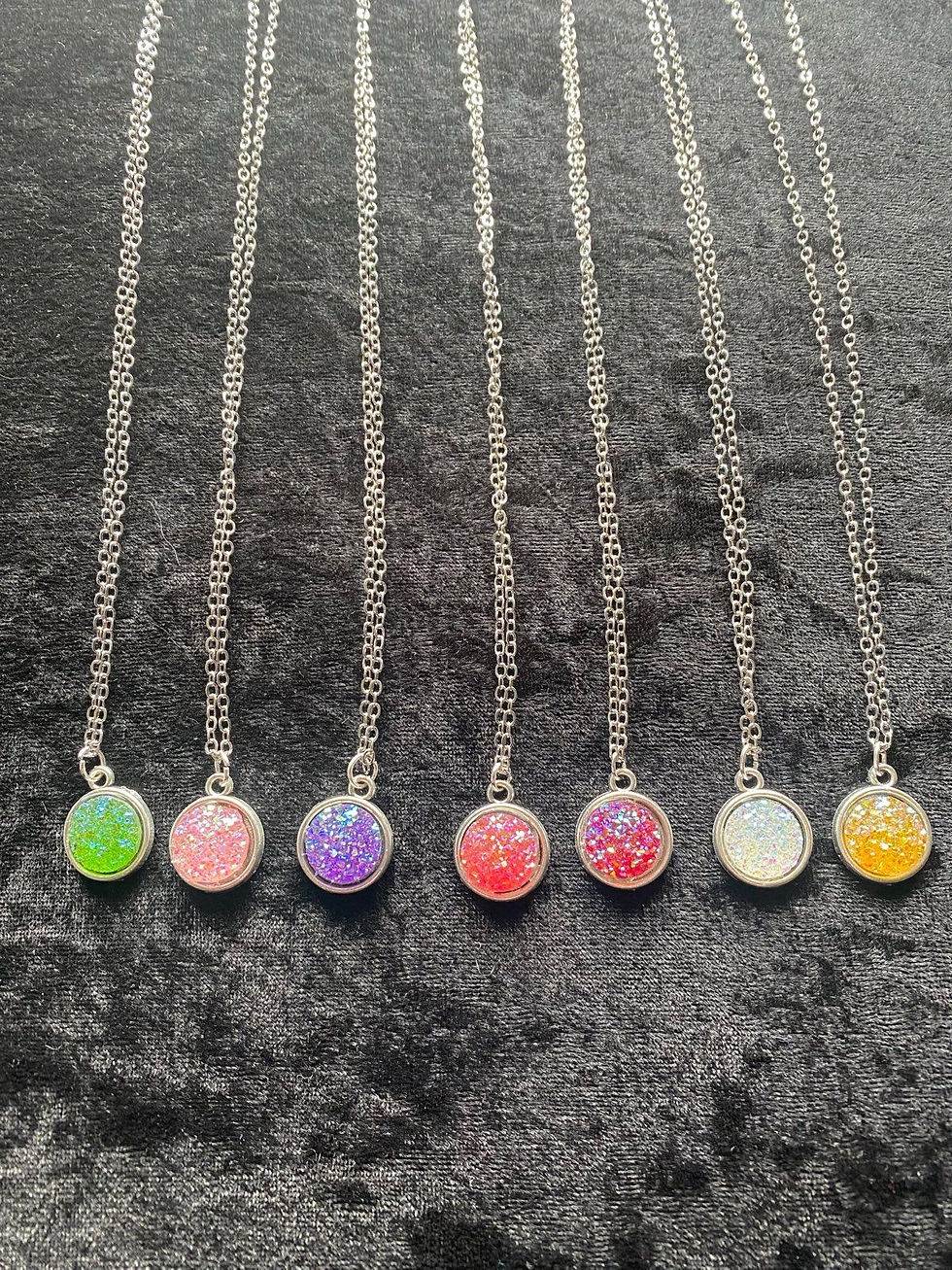 Thumbnail: Glitter resin necklace