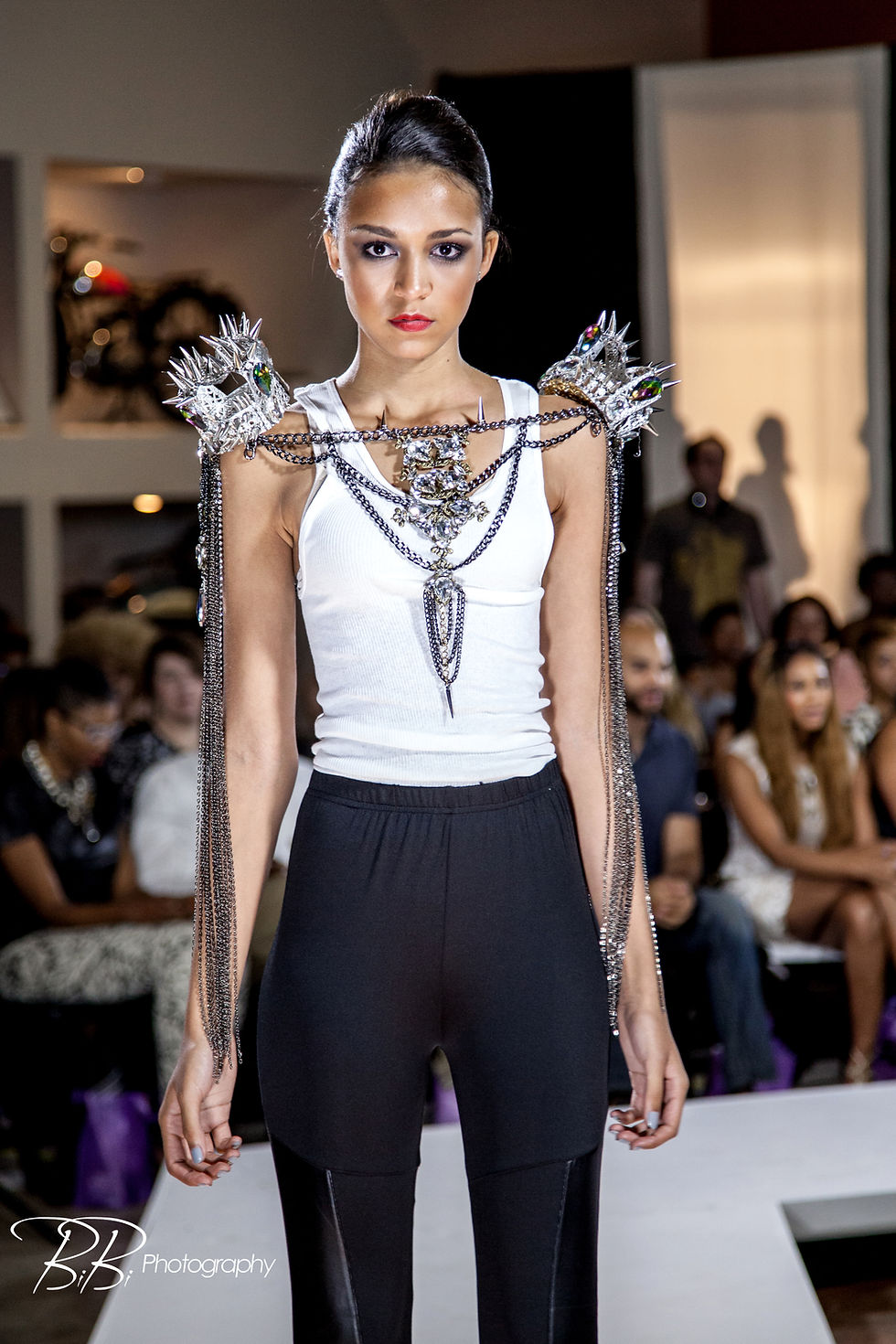 Thumbnail: Crowned Shoulder Piece