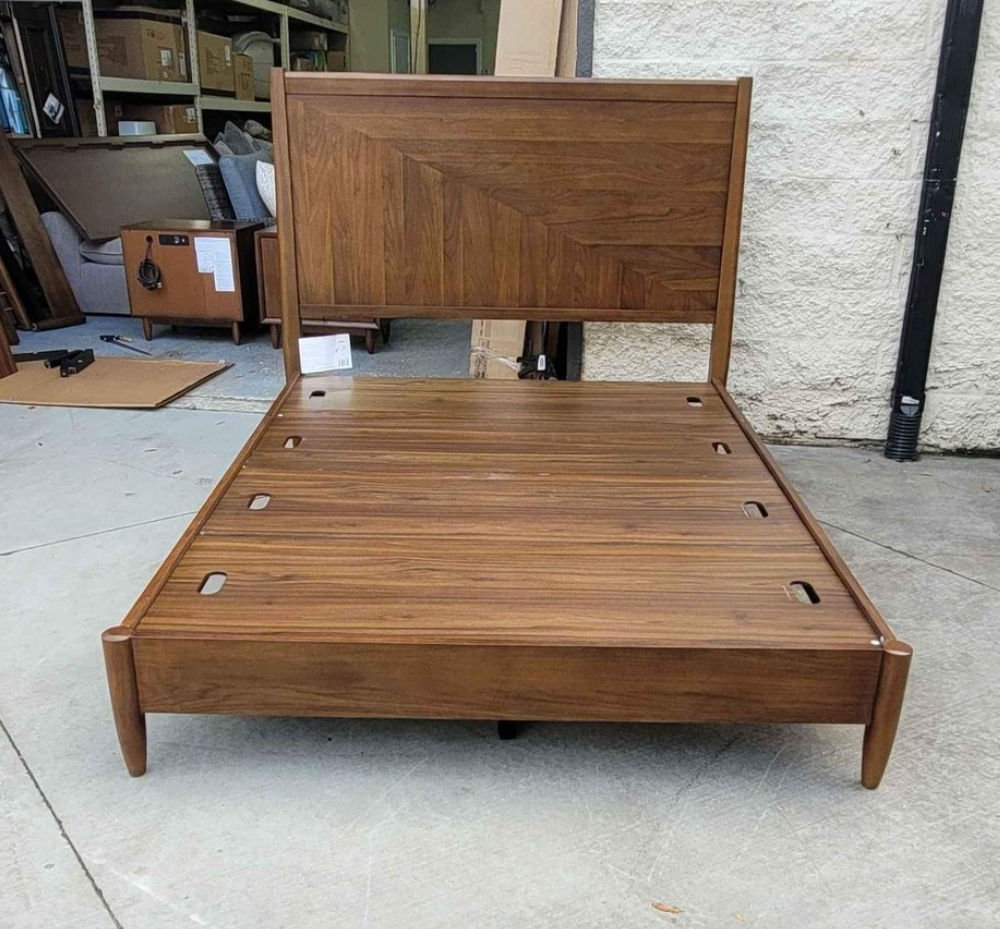 Marina Del Rey Platform Queen Bed, Brown