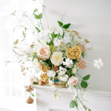Garden-style wedding florals by Flowerwell at Old Reed Homestead, designed by Jenny Rae Siplo