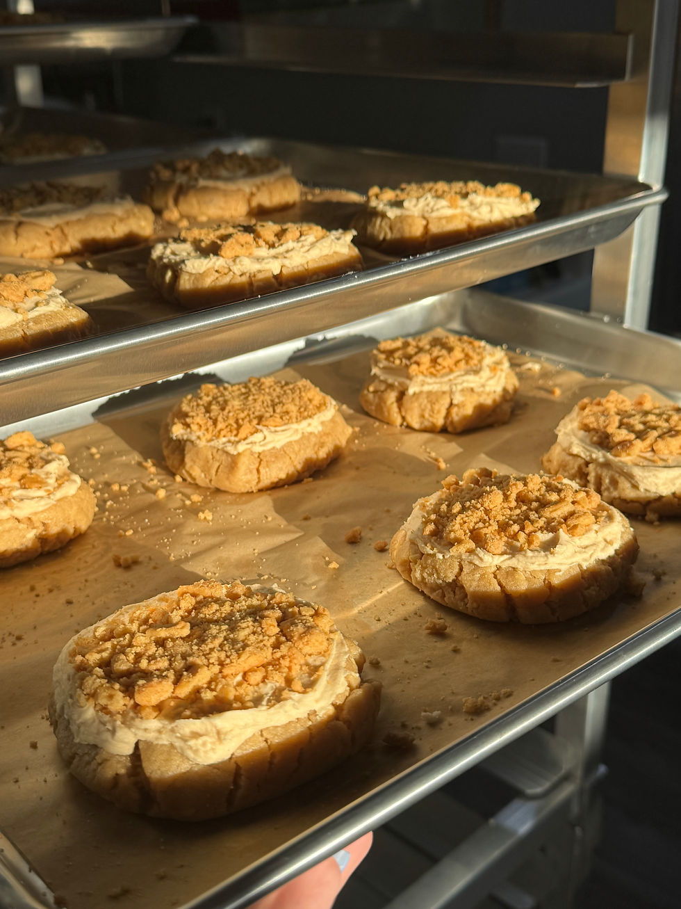 Peanut Butter Cookie (Frosted + Crumble)