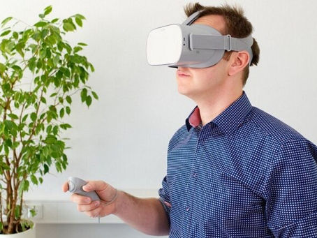 Difference Between AR and VR