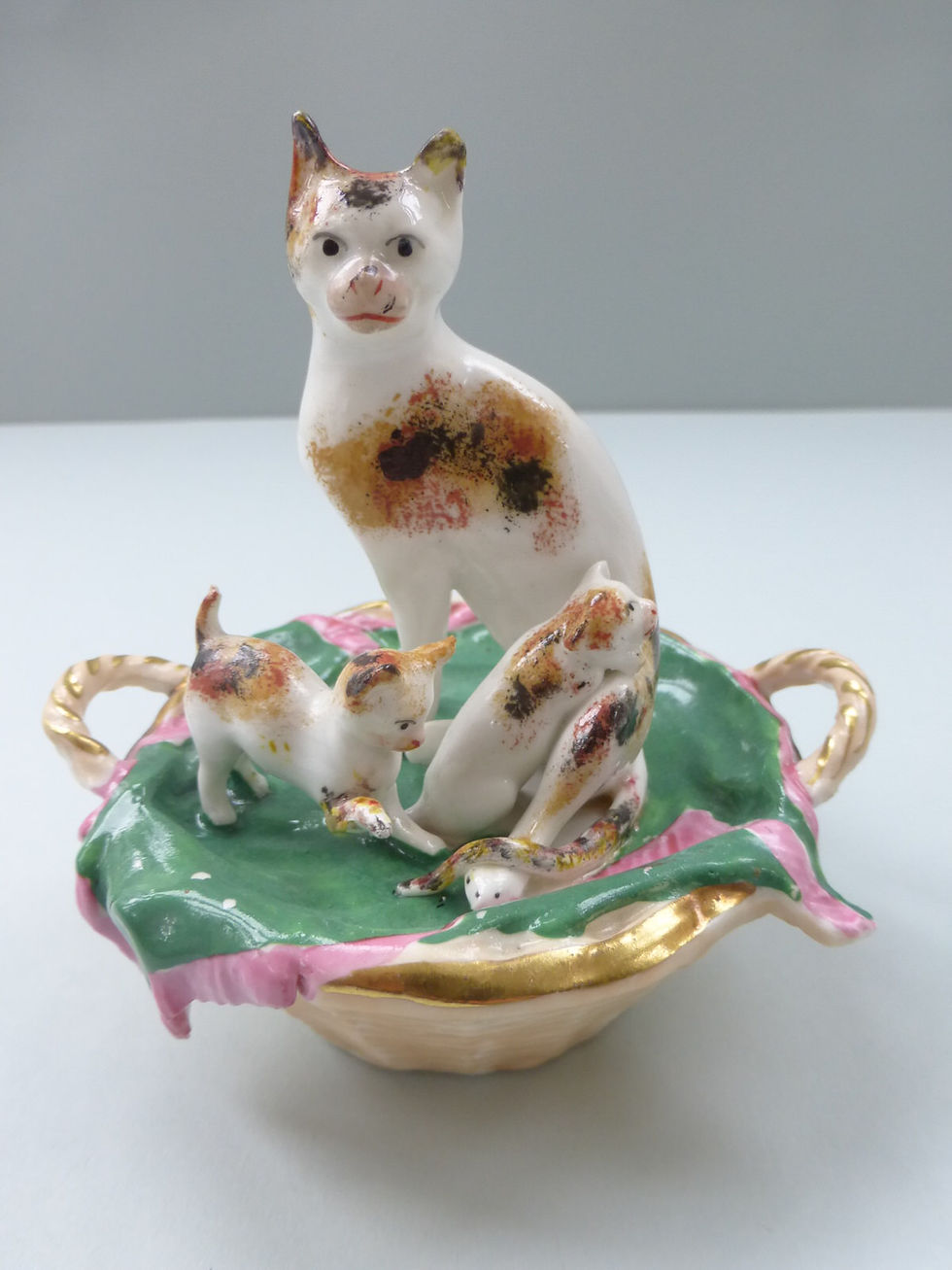SUPERB 19THC. STAFFORDSHIRE CAT AND KITTEN GROUP