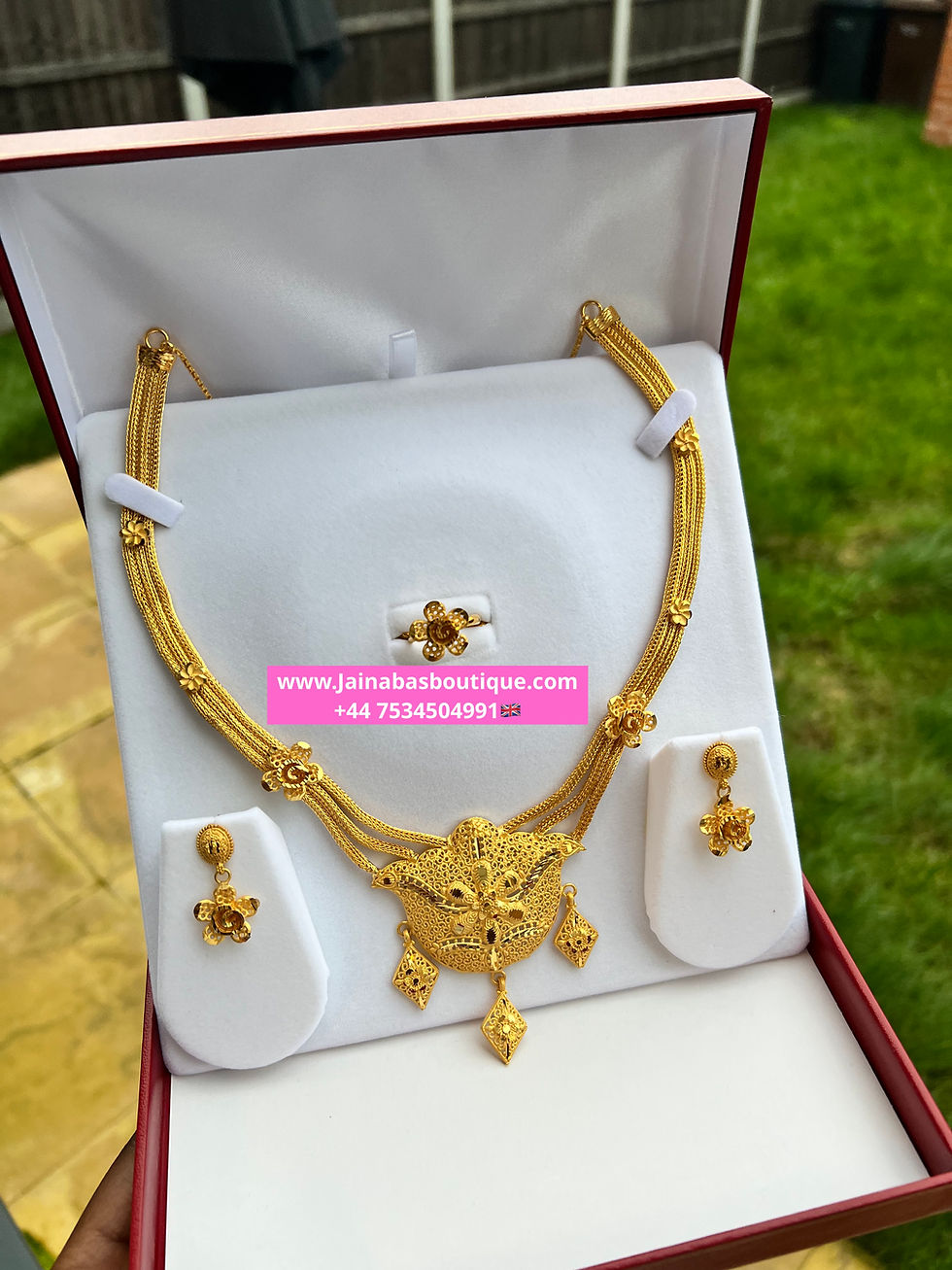 Pikkukuva: Gold Plated Necklace set