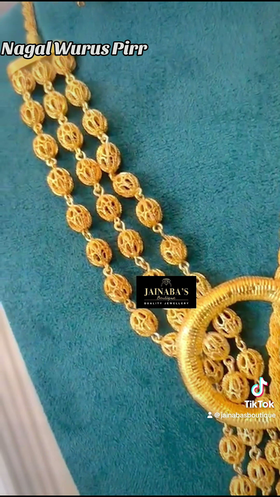 Thumbnail: Ngalam Pirr Tassel Necklace Set