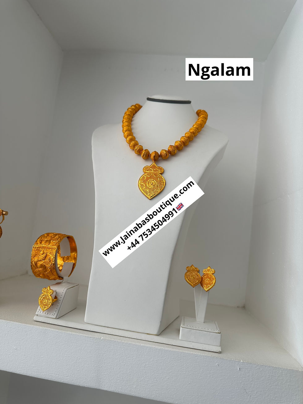 Miniatura: Ngalam Necklace Set with Bangle