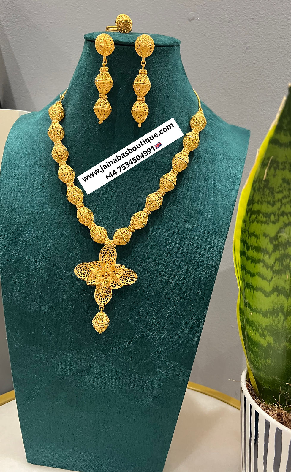 Miniaturbild: Gold Plated Long Bull Necklace set 