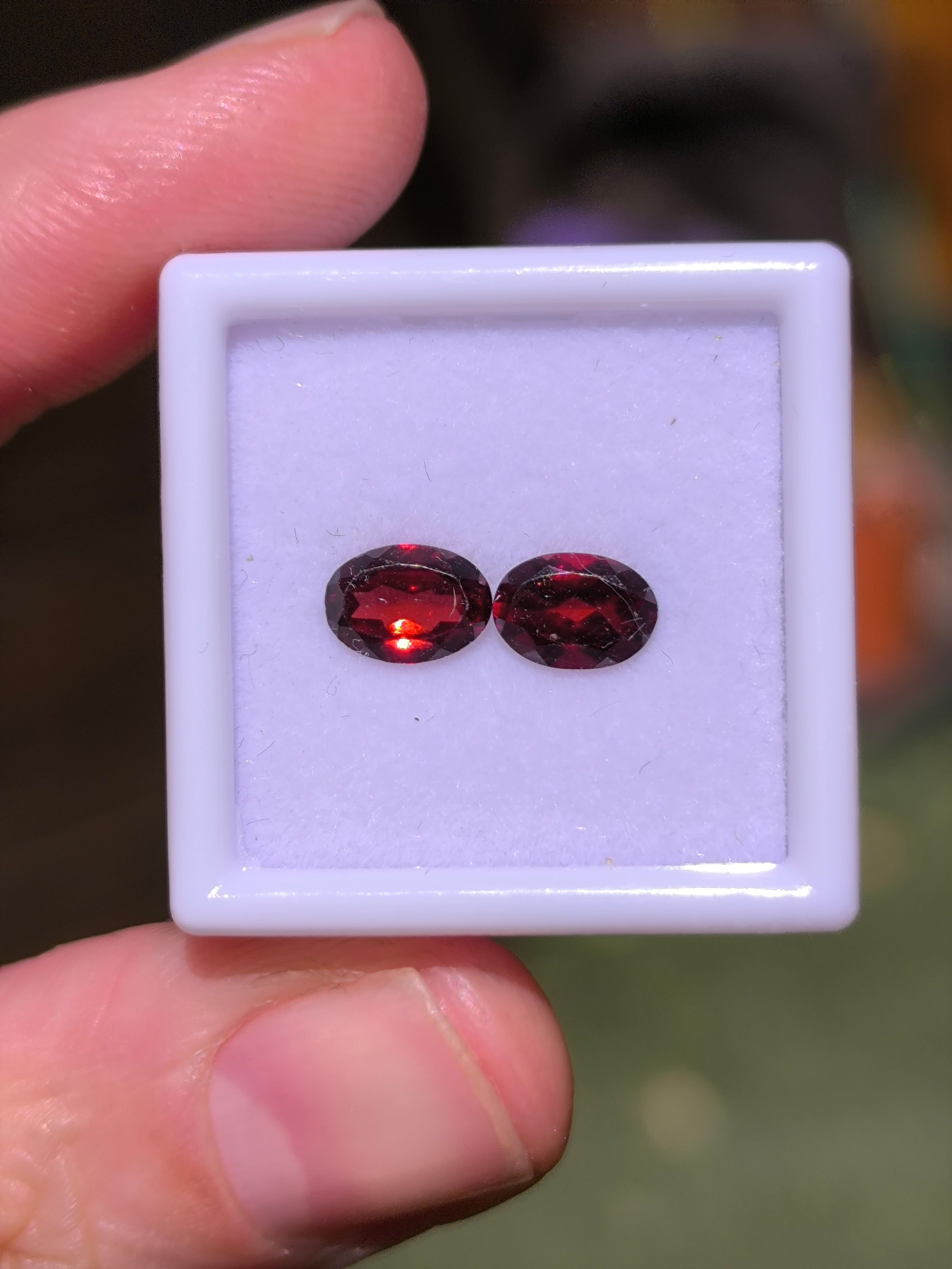 Espesartita 1,74ct. 6,7x4,8x3,0mm ovalado. Namibia 