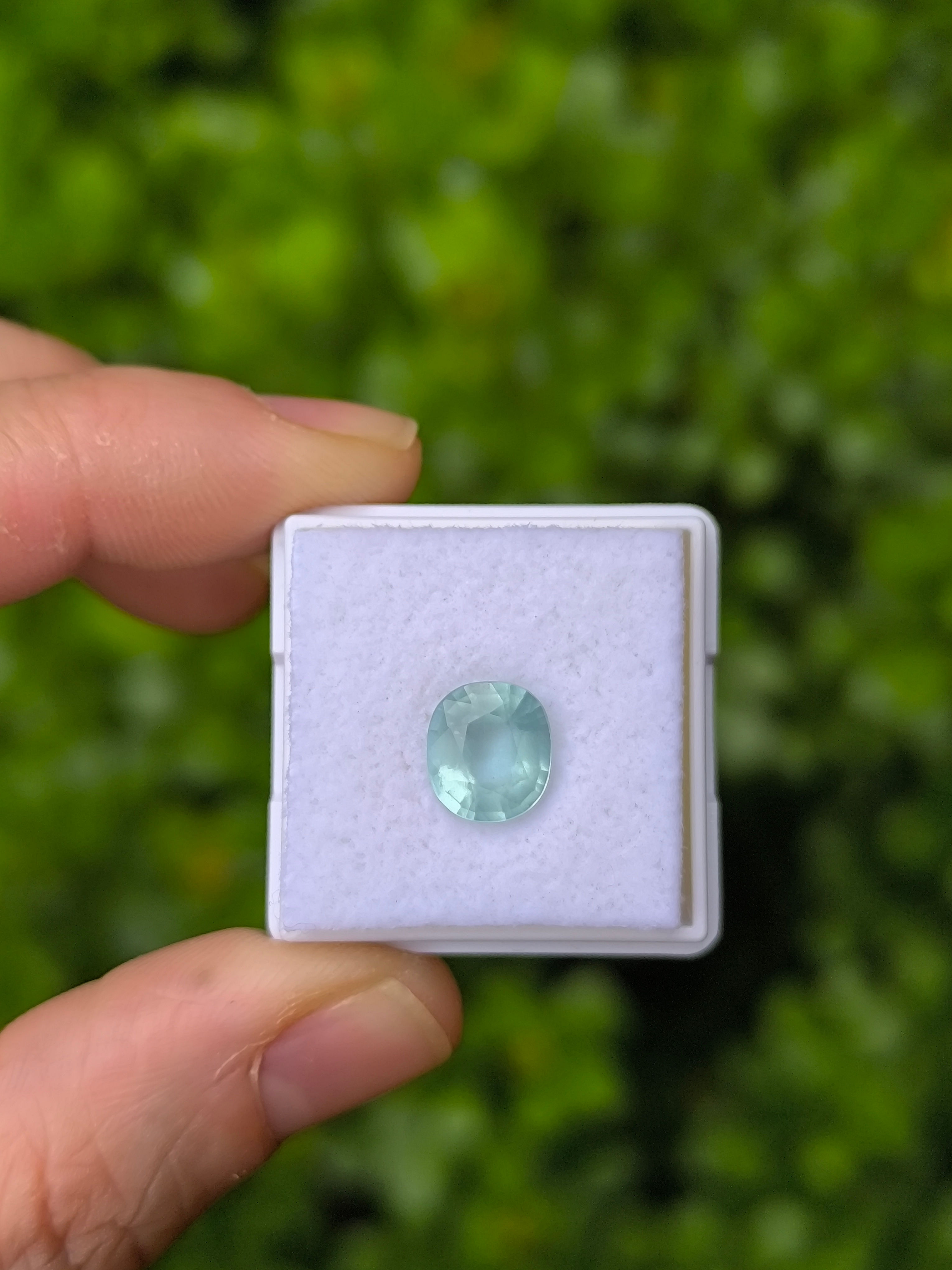 Aguamarina 2.04ct. medida: 8.8*7.8*5mm. Ovalado.brasil 