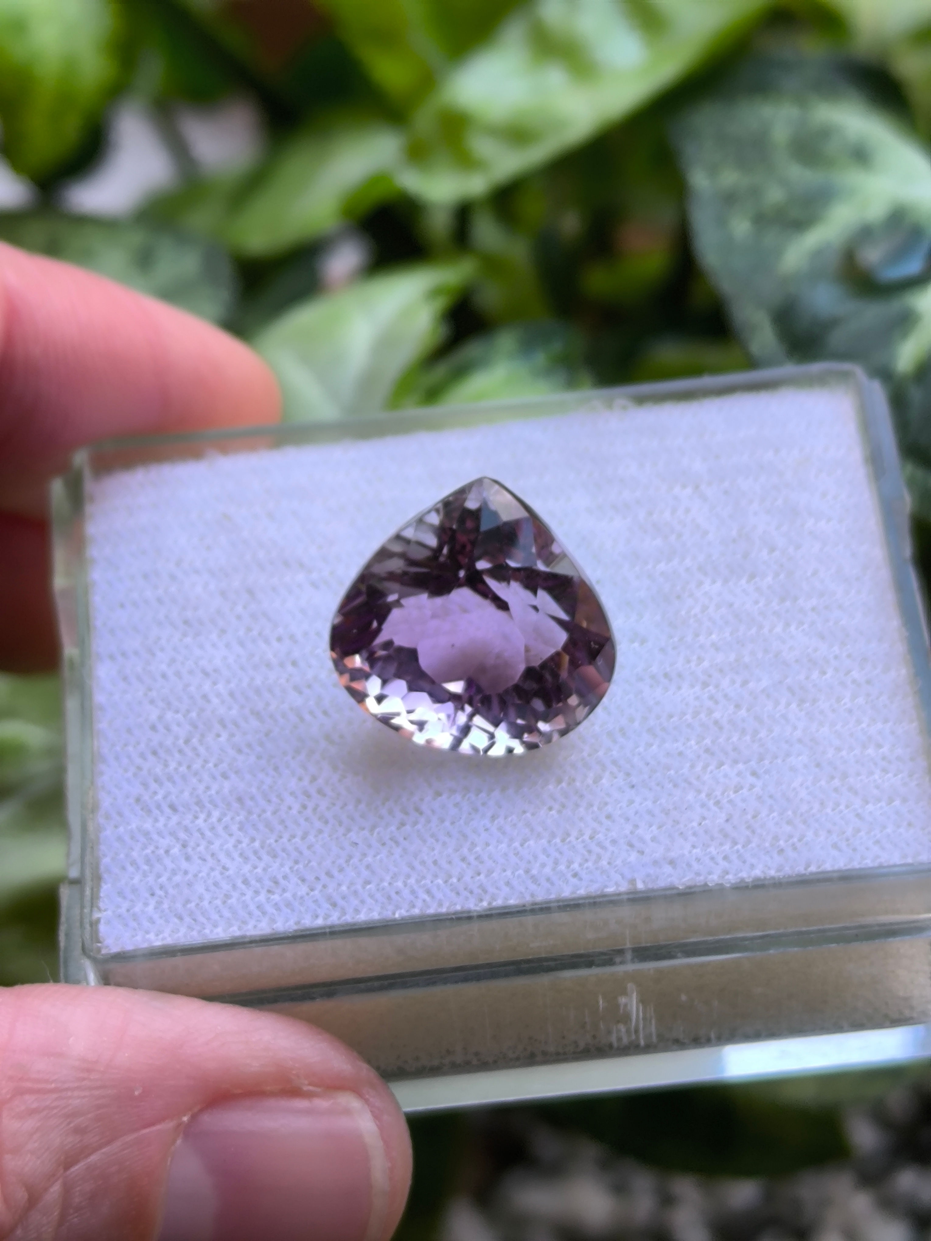 Amatista 12,96ct. 15x14,7x11,5mm. Corte pera. Bolivia