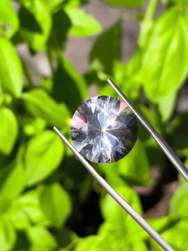 Miniatura: Cuarzo cristal 17,26ct. 18*18*12mm. Corte diamante. Brasil