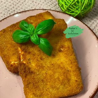 Saganaki / gebackener Schafskäse