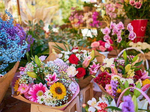 The Evolution and Revolution of Floristry: How Online Floral Boutiques are Transforming Tradition