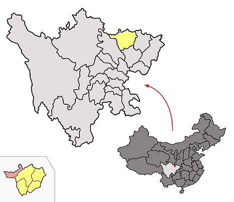Posizione della contea di Qingchuan (rosa) e della prefettura di Guangyuan (giallo) nella