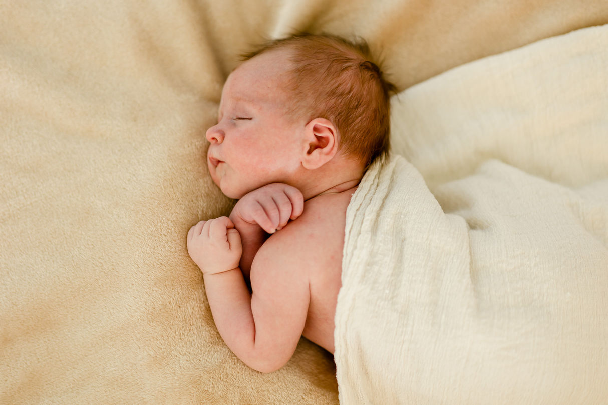 Graz Baby Shooting Graz Steiermark Newborn Fotoshooting, Babybauch Fotos und Smash the cak
