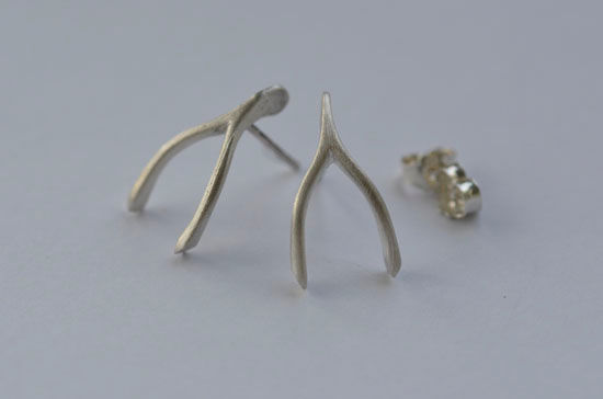 Thumbnail: WISHBONE EARRINGS