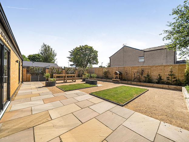 Garden from side passageway corner.jpg