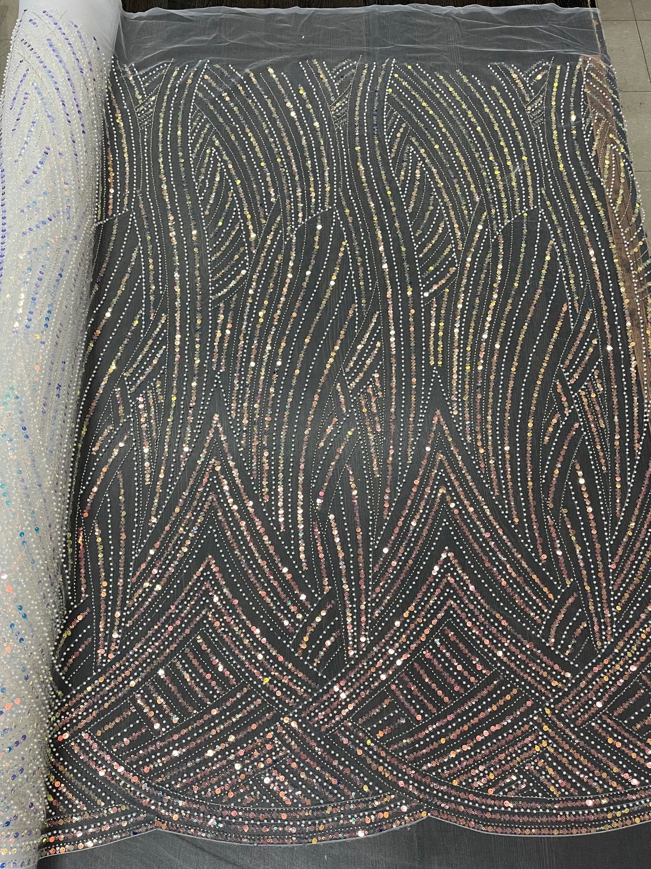 TUL BORDADO BLANCO TORNASOL