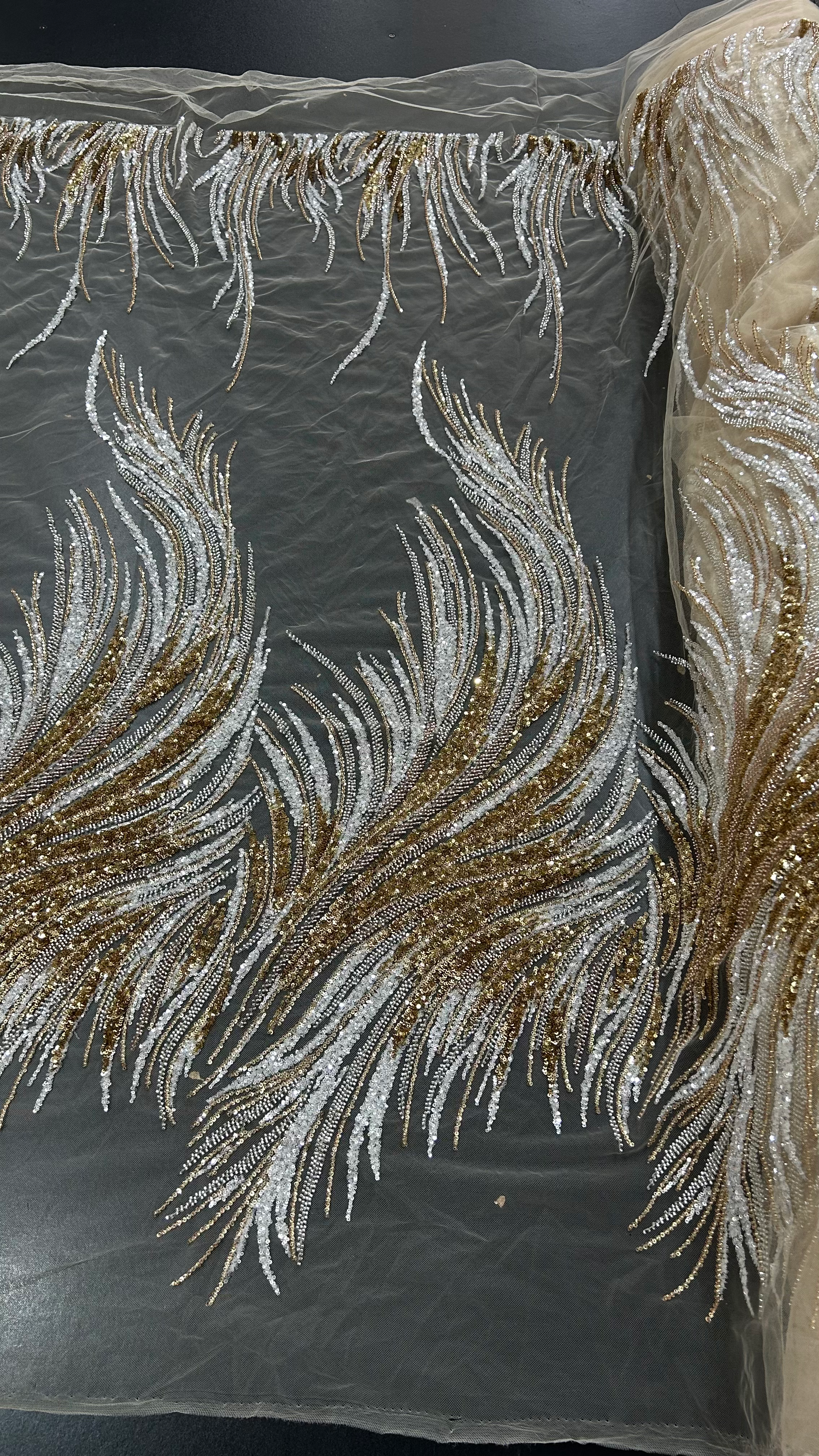TUL BORDADO DORADO C/ PLATA