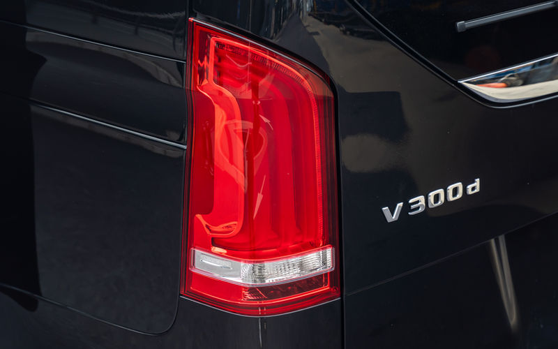 Mercedes V-Class shuttle for conferences in Cannes