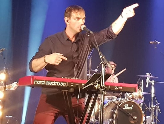 Mika Commu été23.jpg