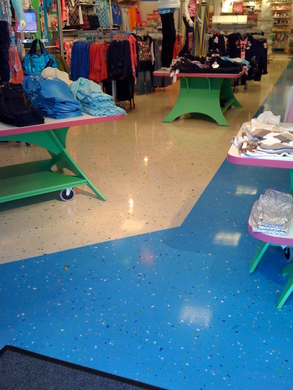 retail_photo1.jpg