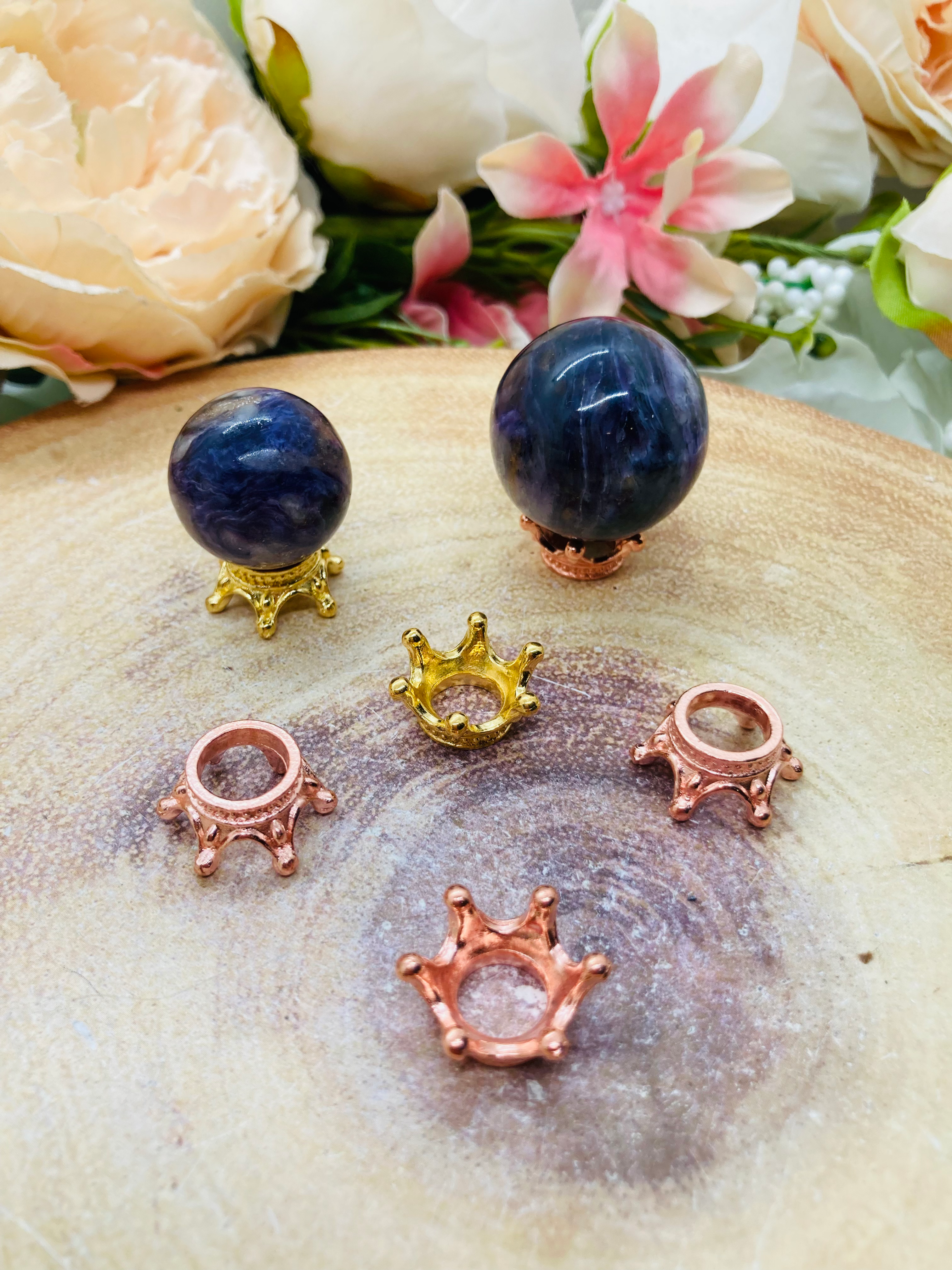 Small Sphere Crowns (stands)