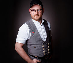 Porträt eines Mannes in Tracht