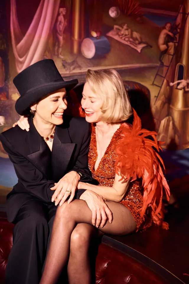 Sarah Paulson, Naomi Watts [Eric Ogden for Vanity Fair]