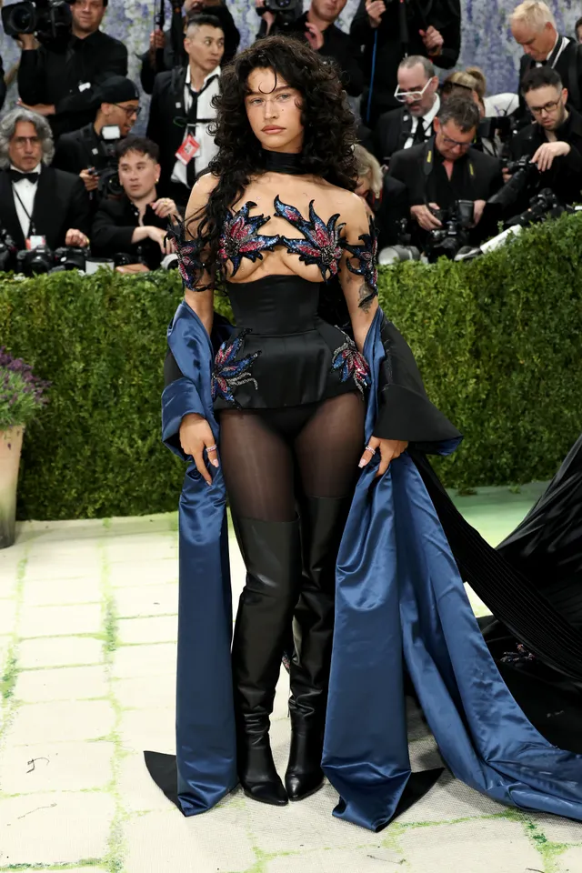Odessa A'zion in Valentino and Pandora [Photo Courtersy: Getty Images]