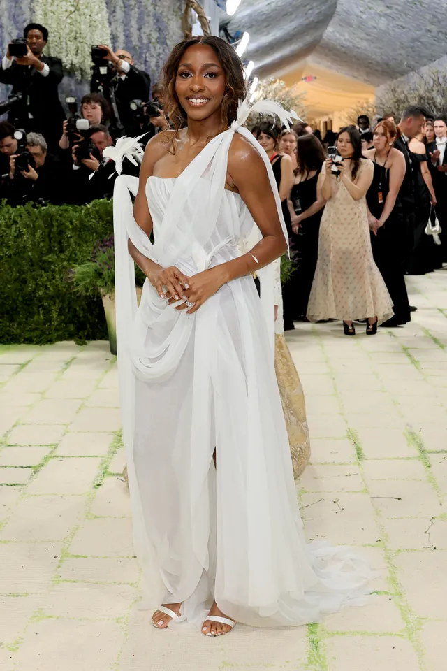 Ayo Edebiri in Chanel [Photo Courtesy: Getty Images]