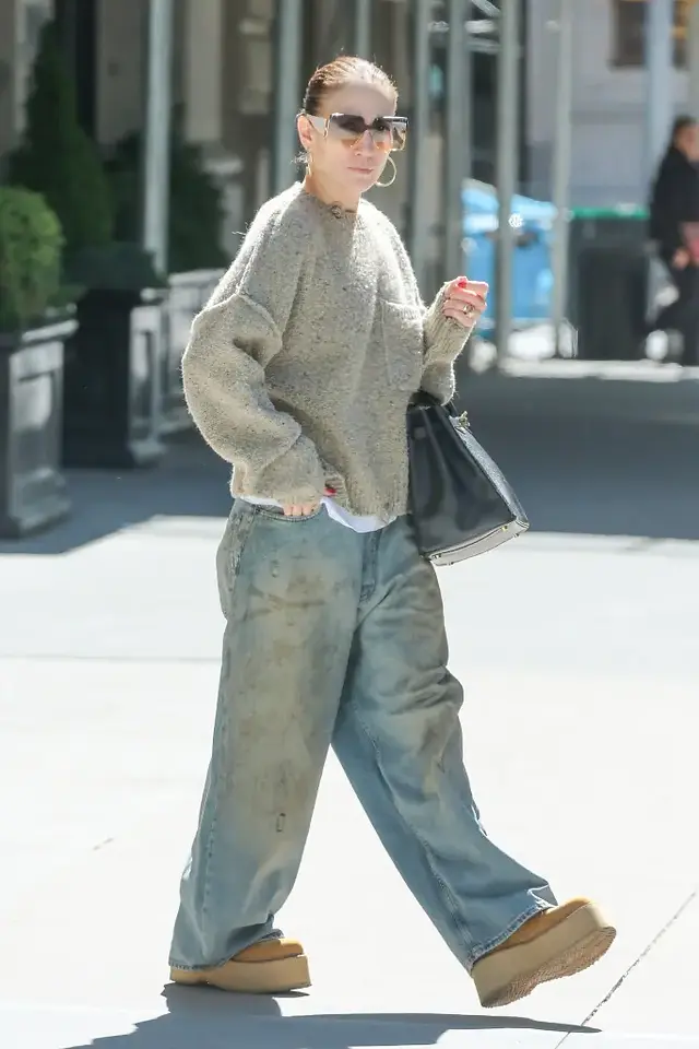 JLO spotted in NYC on Apr. 29