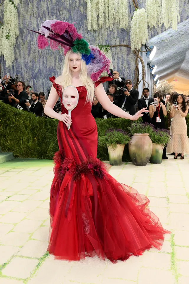 Gwendoline Christie in Giles Deacon [Photo Courtesy: Getty Images]