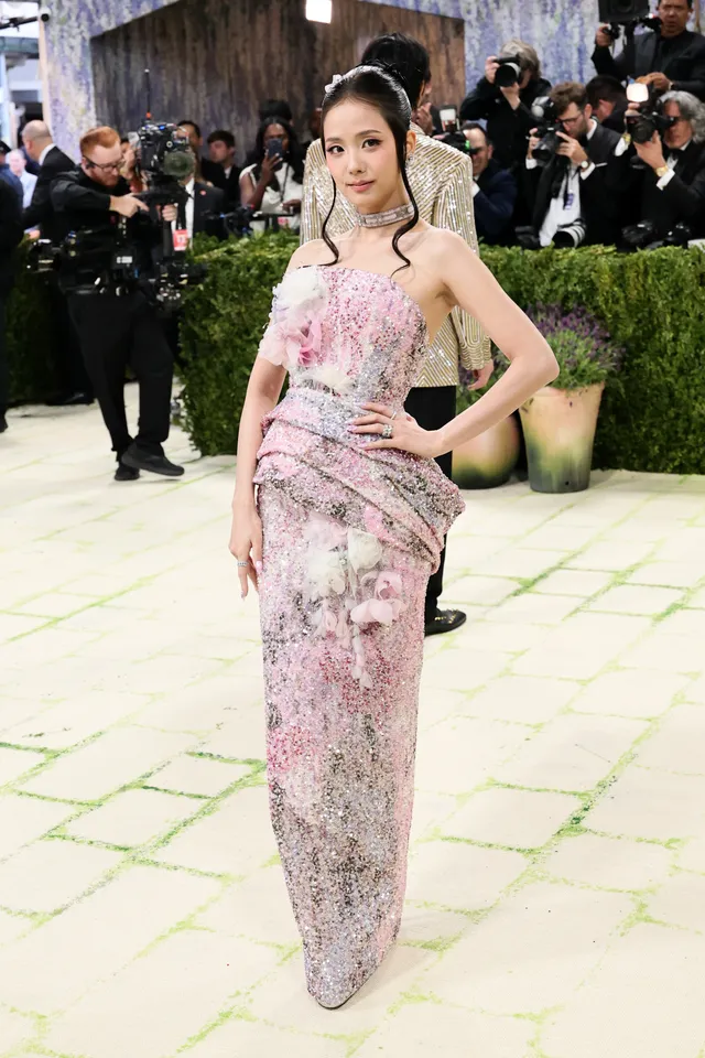 Jisoo in Dior and Carier [Photo Courtesy: Getty Images]