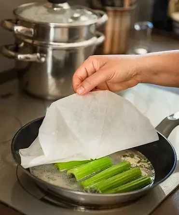 Preparinglunch.webp