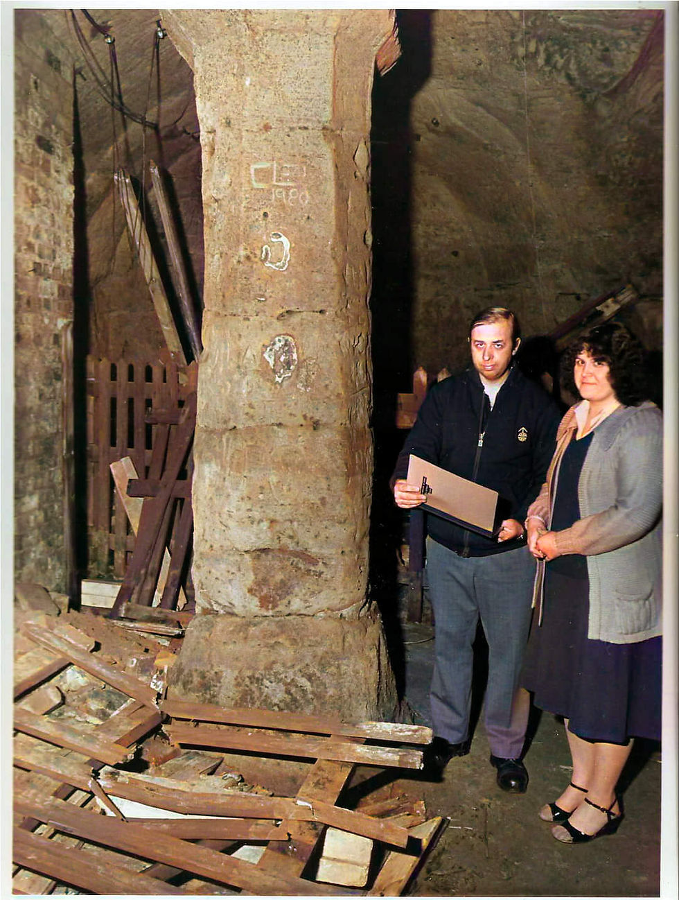 Paul Nix, Caves Under Long Row, 1982