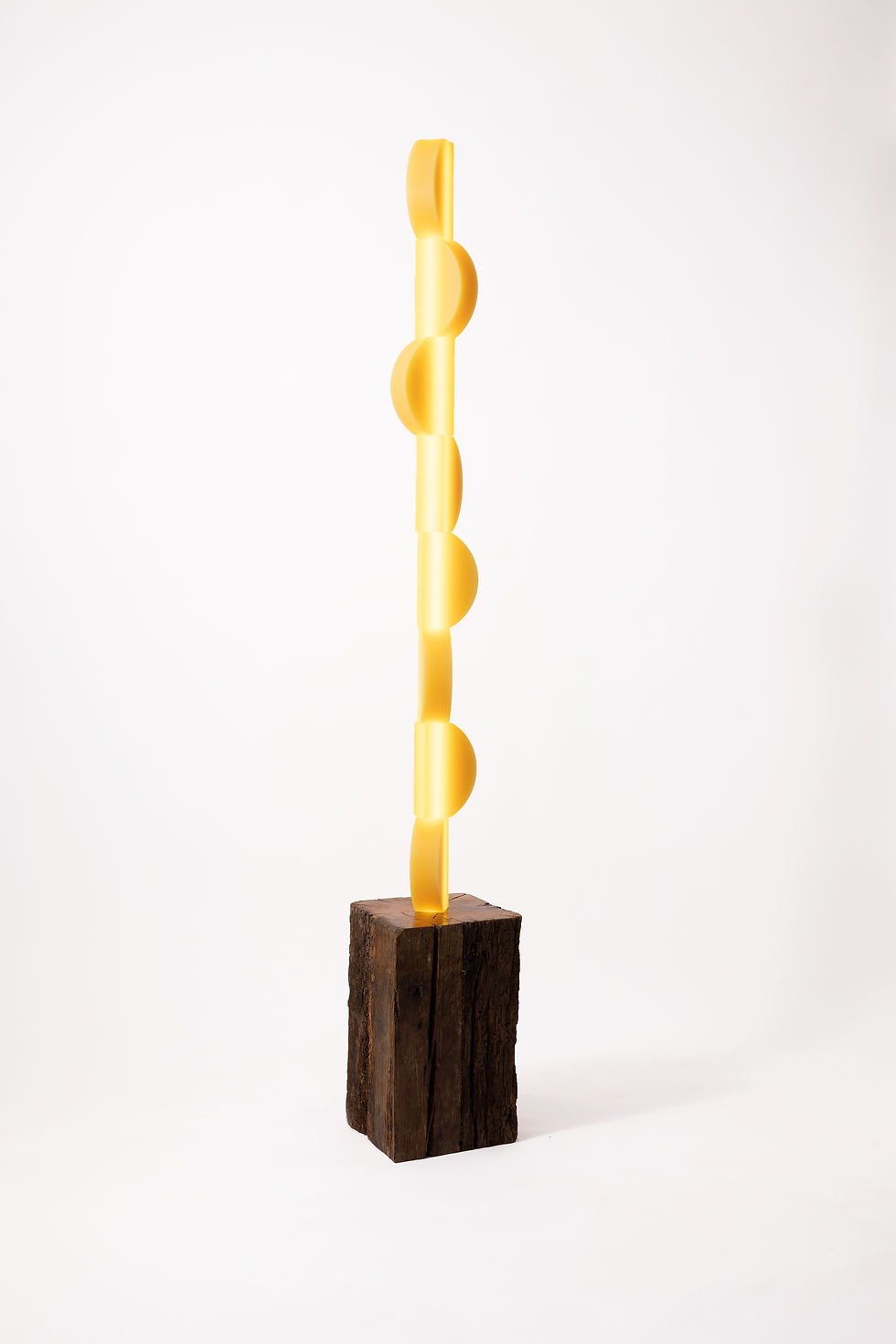 totem_yellow_on.jpg
