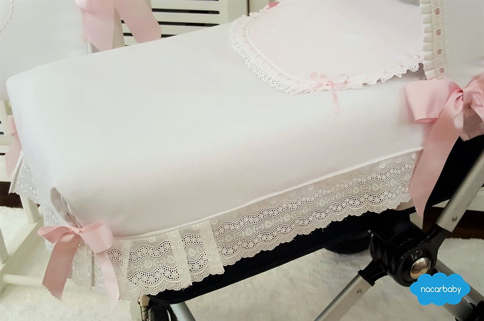 Colcha de capazo corazón rosa