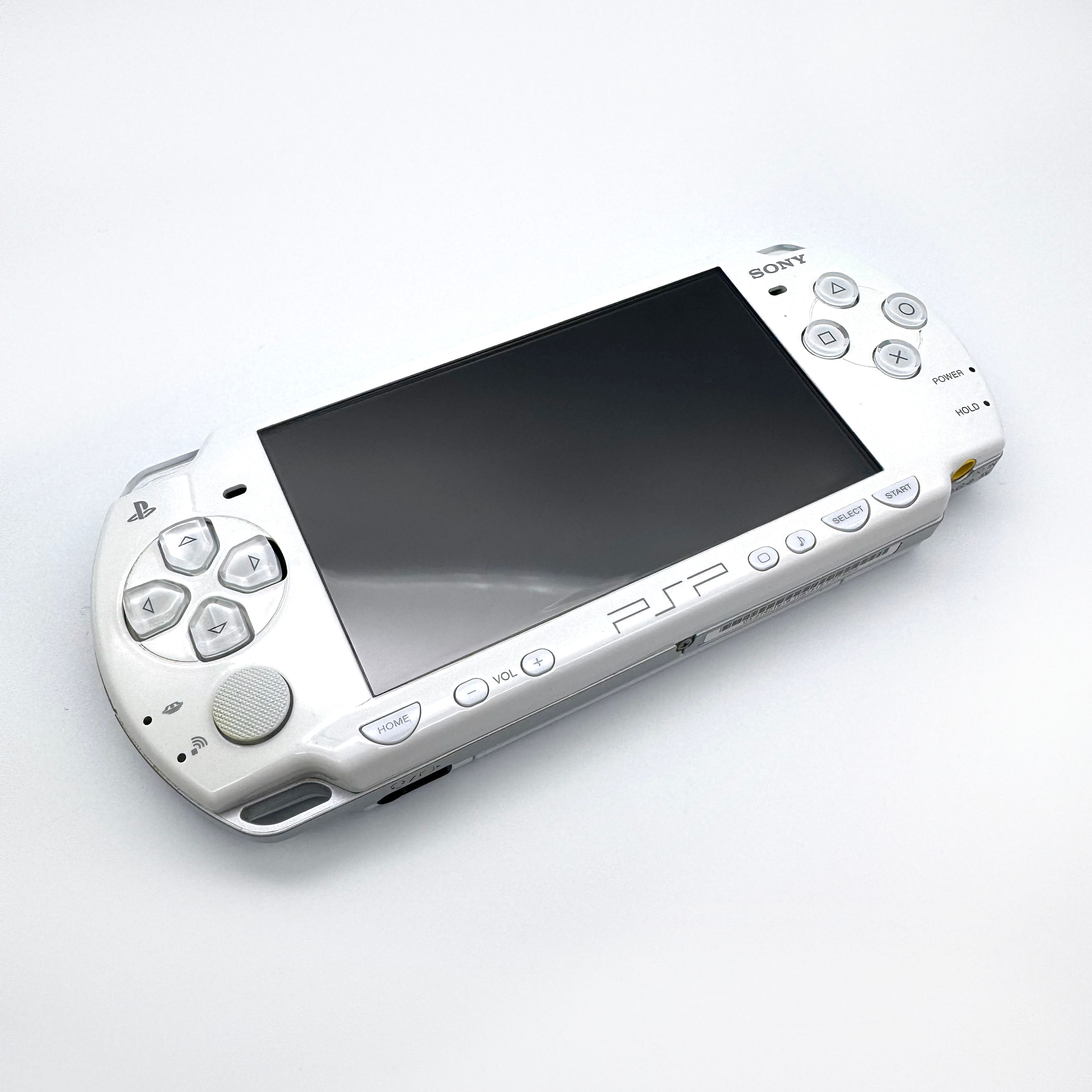 Sony PSP 2002 White console front view