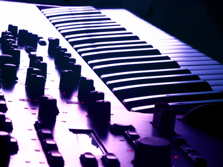 Playing a keyboard VS playing a piano