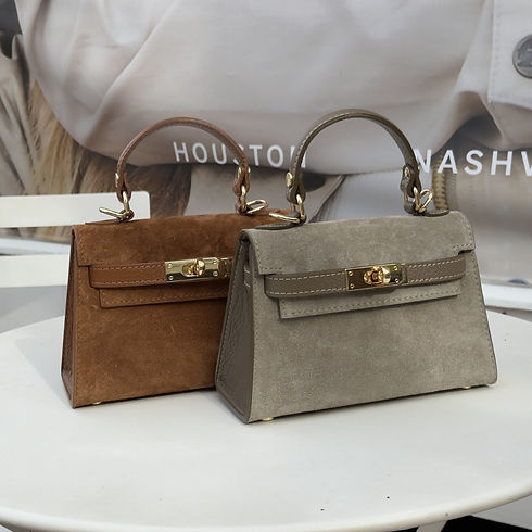 2025-10-10 15.40_edited.jpg