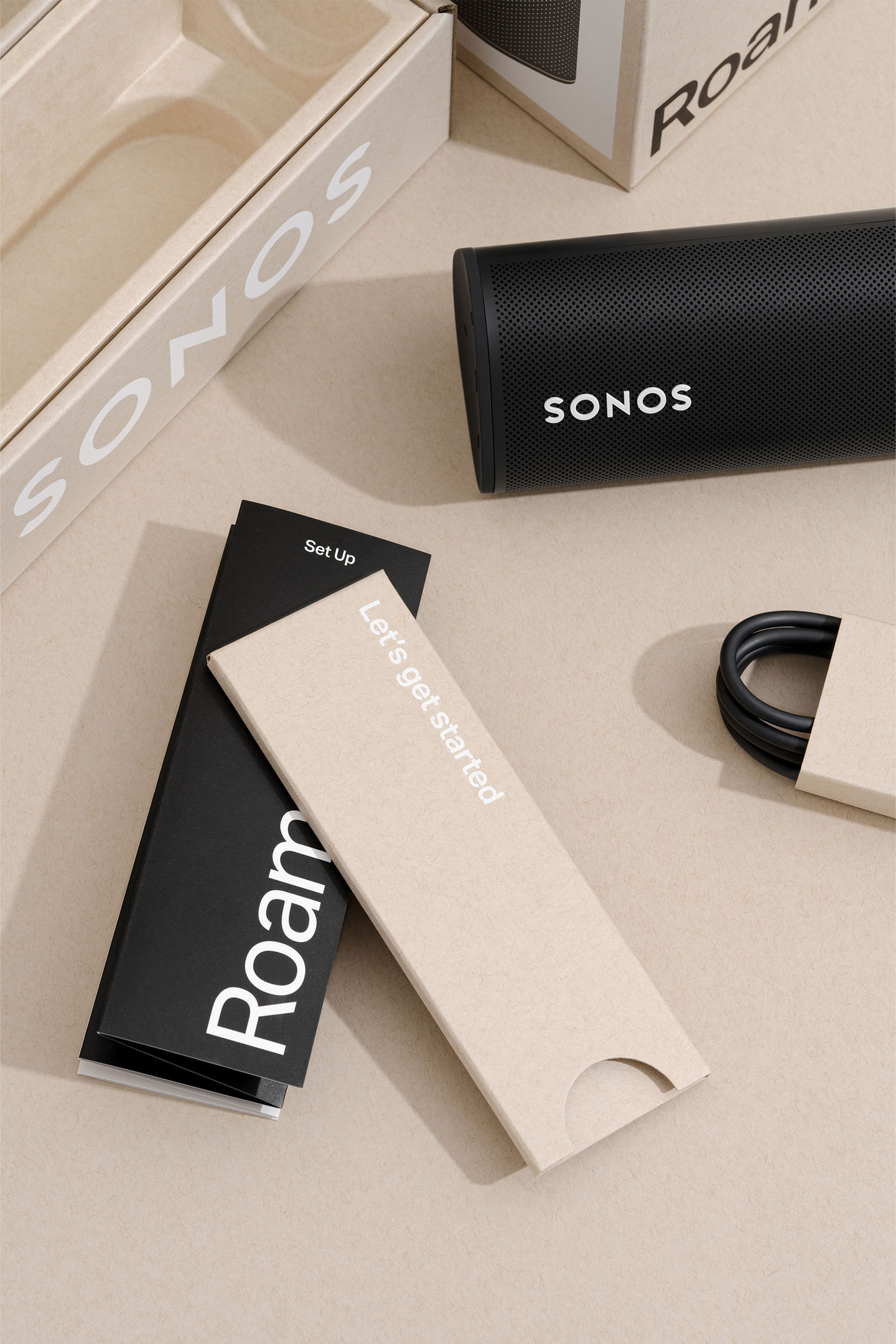 sonos-roam-packaging-casual-unbox-black-qsg-2500