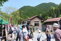 美作河井駅前 賑わい.jpg