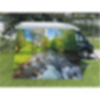 Wohnmobil mit Sichtschutzbanner für die Markise