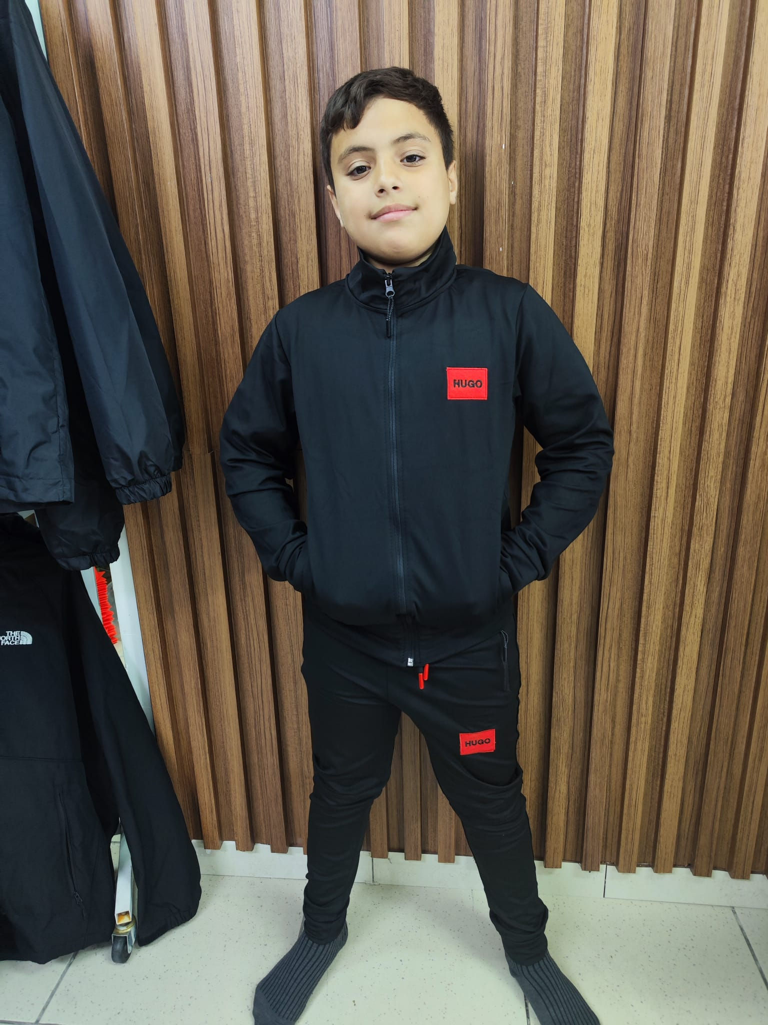 הוגו בוס נוער חליפה