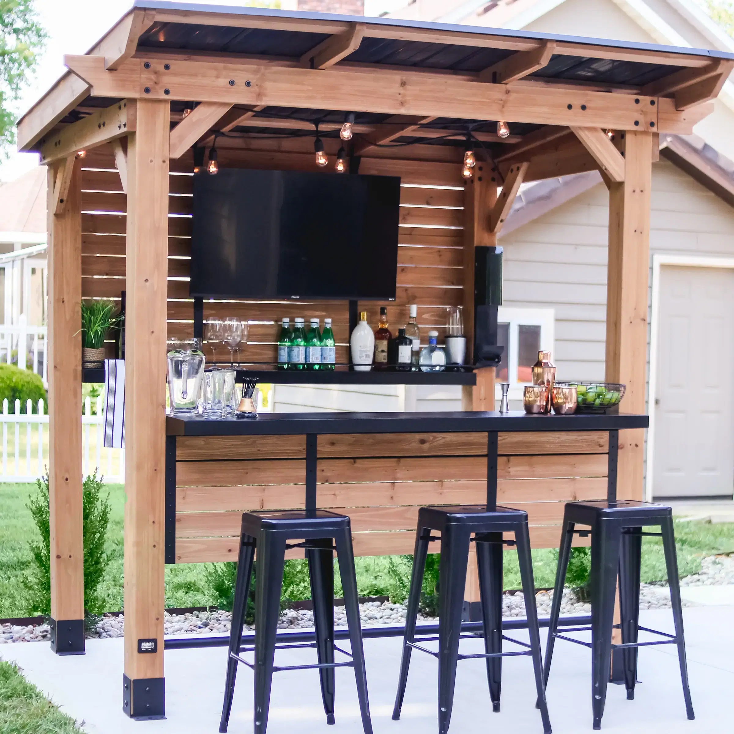 CEDAR SPRINGS OUTDOOR BAR