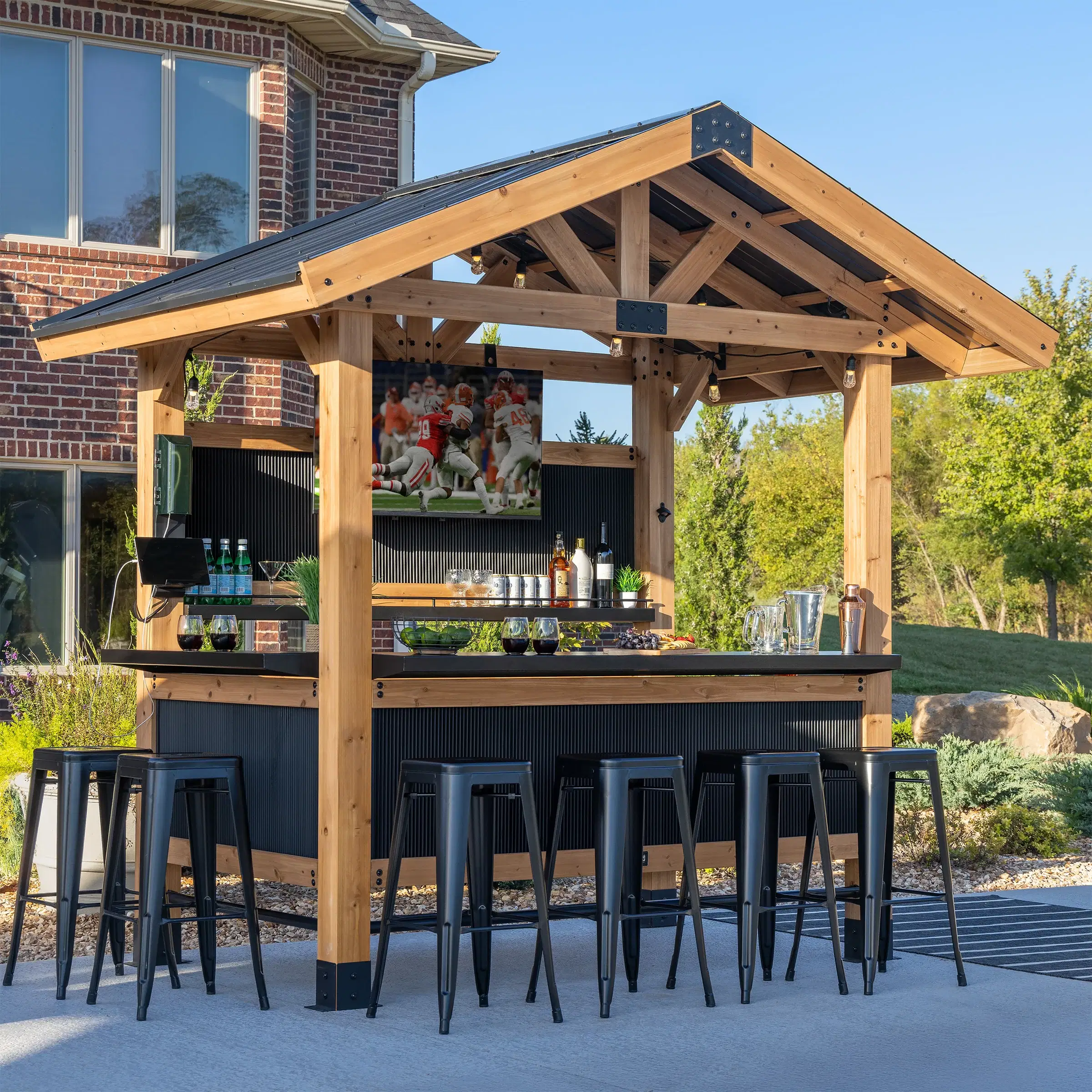 PALISADE OUTDOOR BAR
